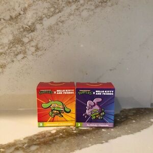 Hello Kitty x Friends My Melody & Cinnamoroll Collectible Toy Set 2 piece